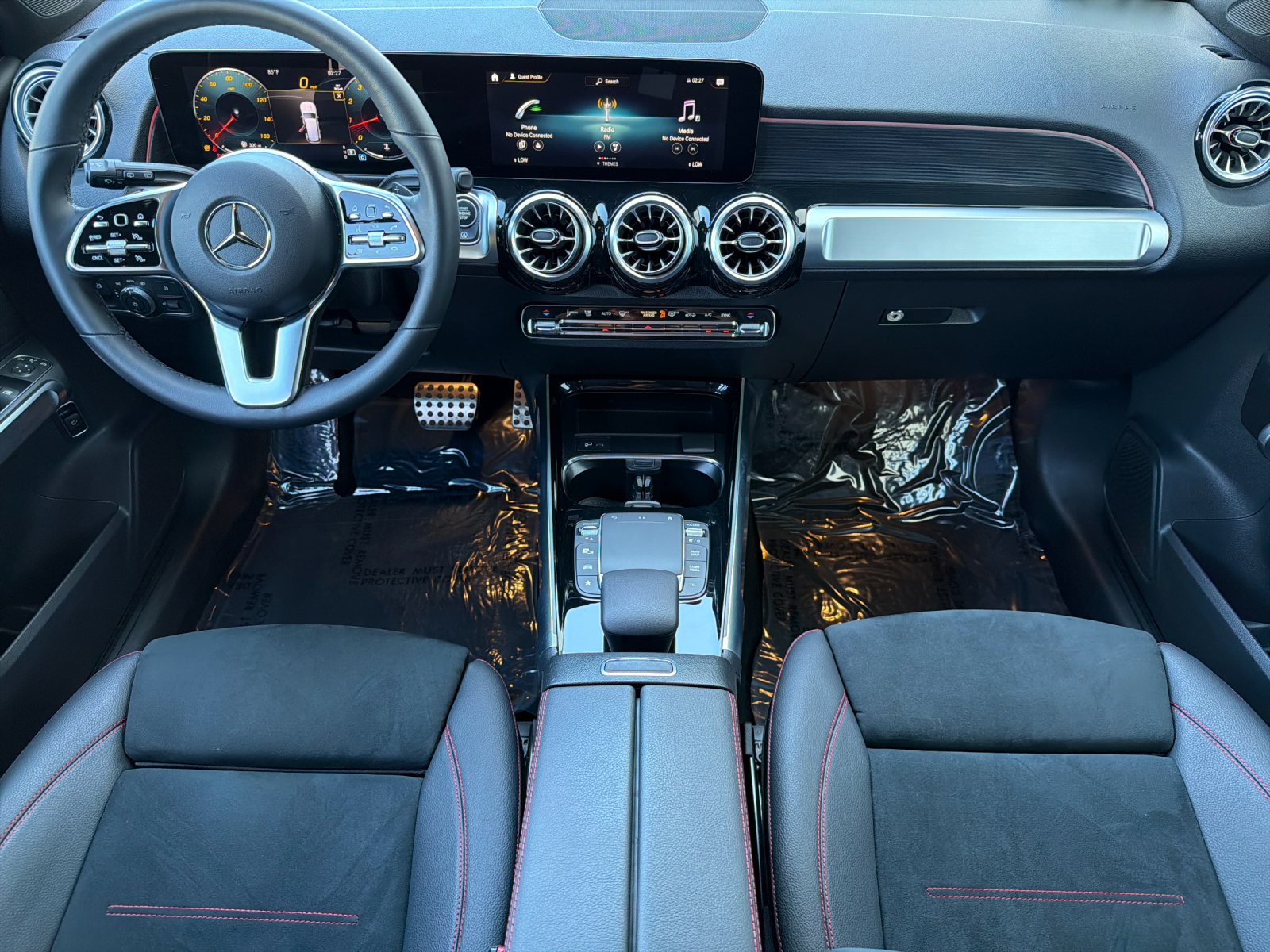 Used 2023 Night Black Mercedes-Benz GLB 250 4D Sport Utility image 17