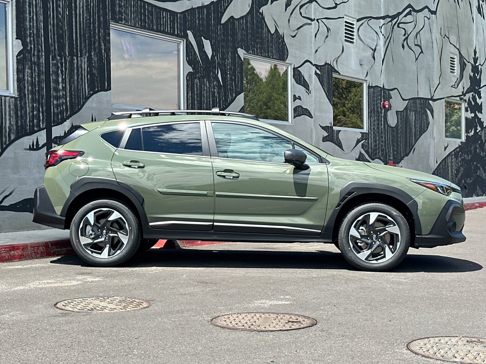 New 2026 ALPINE GREEN Subaru Limited image 7