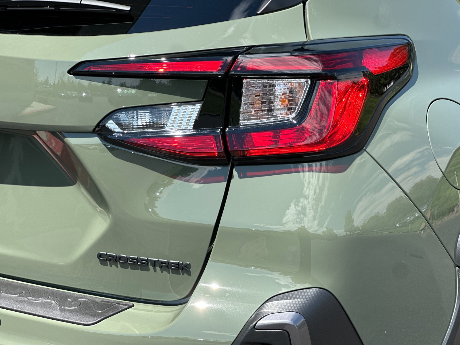 New 2026 ALPINE GREEN Subaru Limited image 26