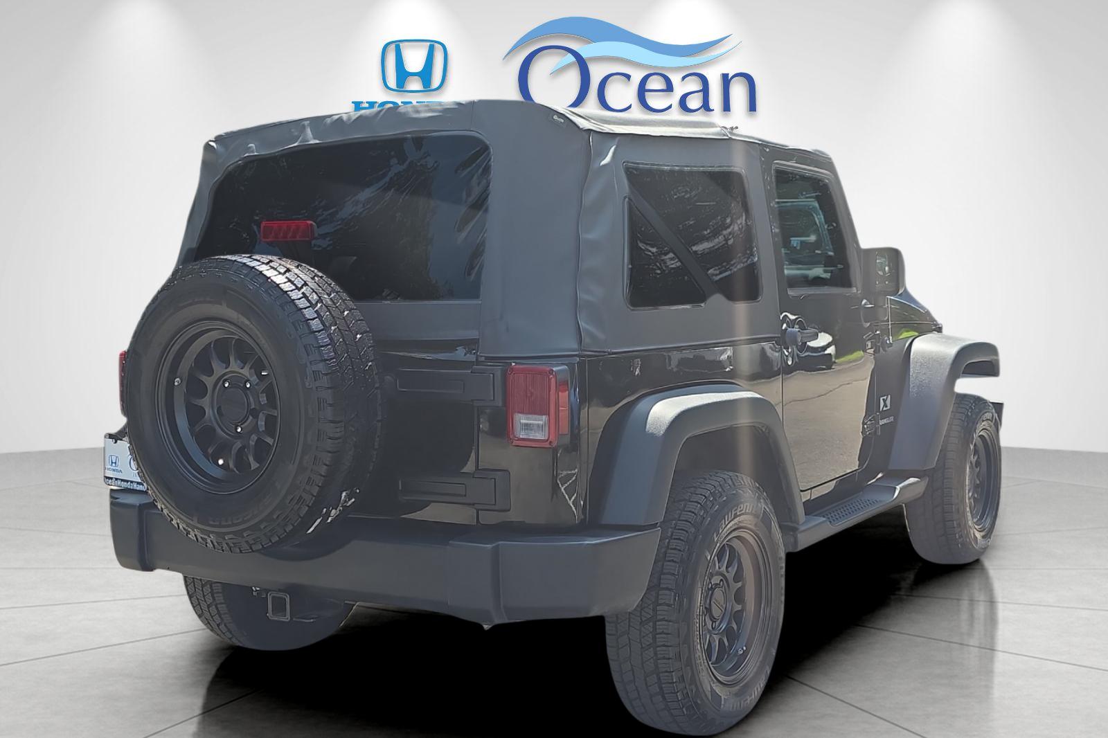 Used 2008 Black Clearcoat/Black Soft Top Jeep X image 3