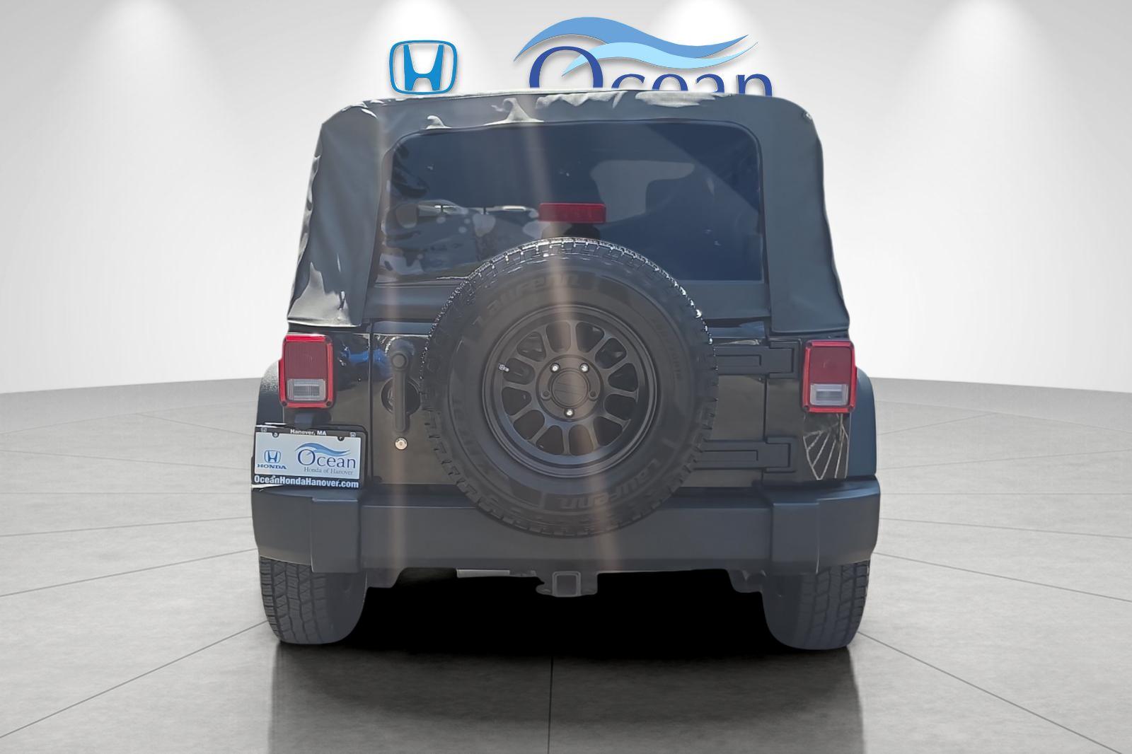 Used 2008 Black Clearcoat/Black Soft Top Jeep X image 4