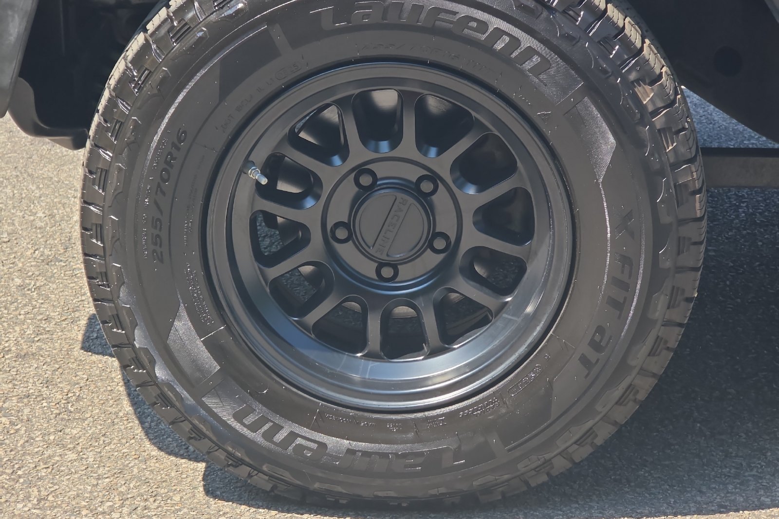 Used 2008 Black Clearcoat/Black Soft Top Jeep X image 19