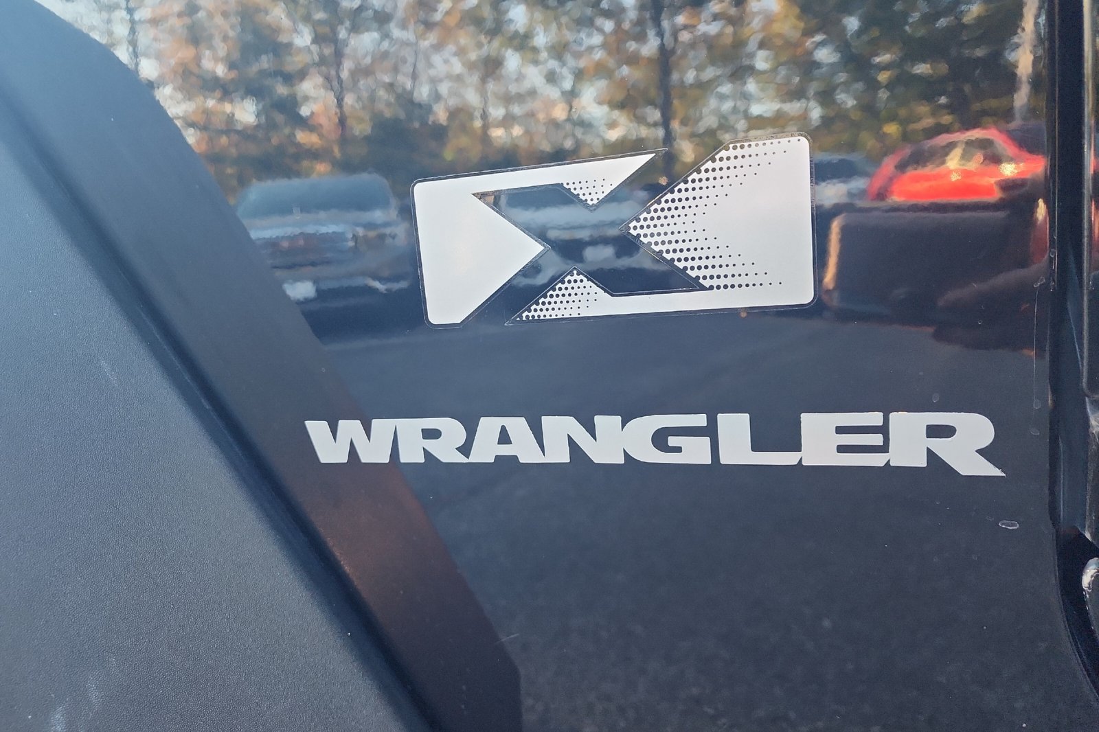 Used 2008 Black Clearcoat/Black Soft Top Jeep X image 25