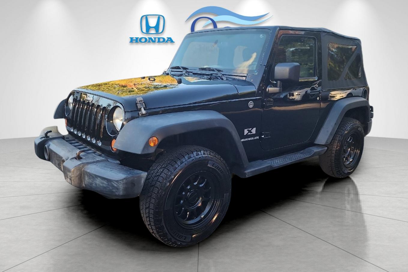 Used 2008 Black Clearcoat/Black Soft Top Jeep X image 7