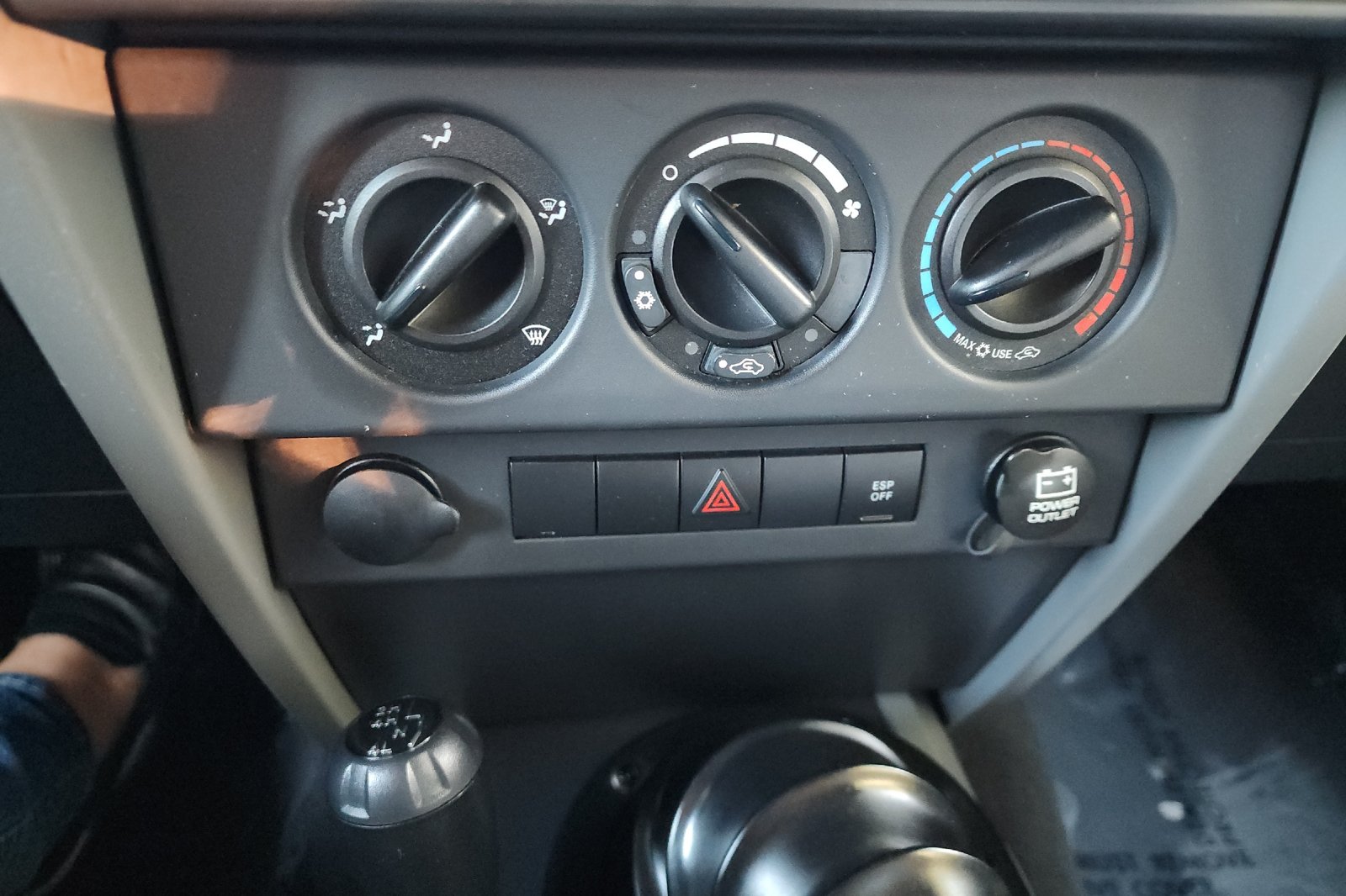 Used 2008 Black Clearcoat/Black Soft Top Jeep X image 19