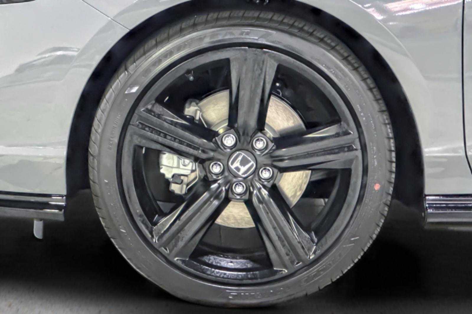 New 2026 Urban Gray Pearl Honda Sport-L image 29