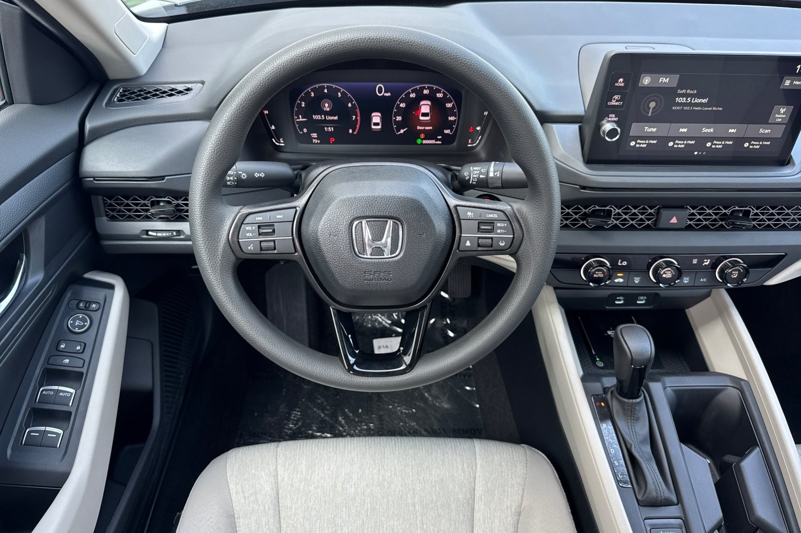 New 2026 Platinum White Pearl Honda LX image 15
