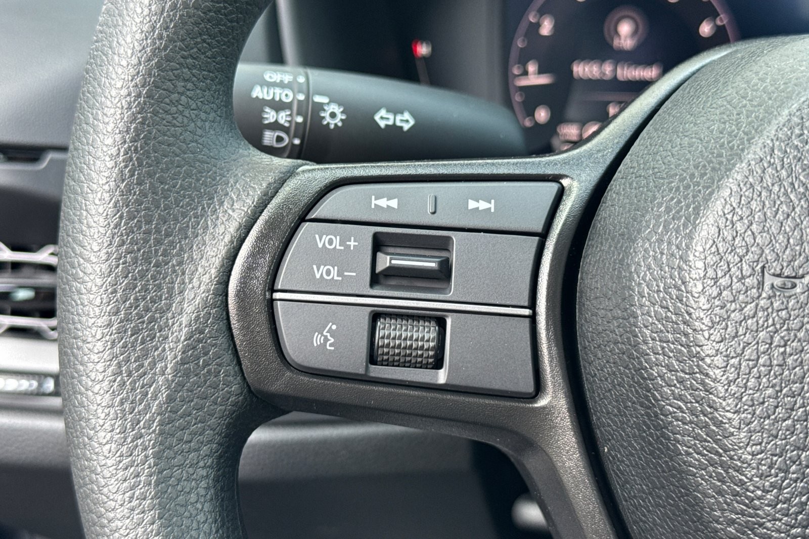 New 2026 Platinum White Pearl Honda LX image 25