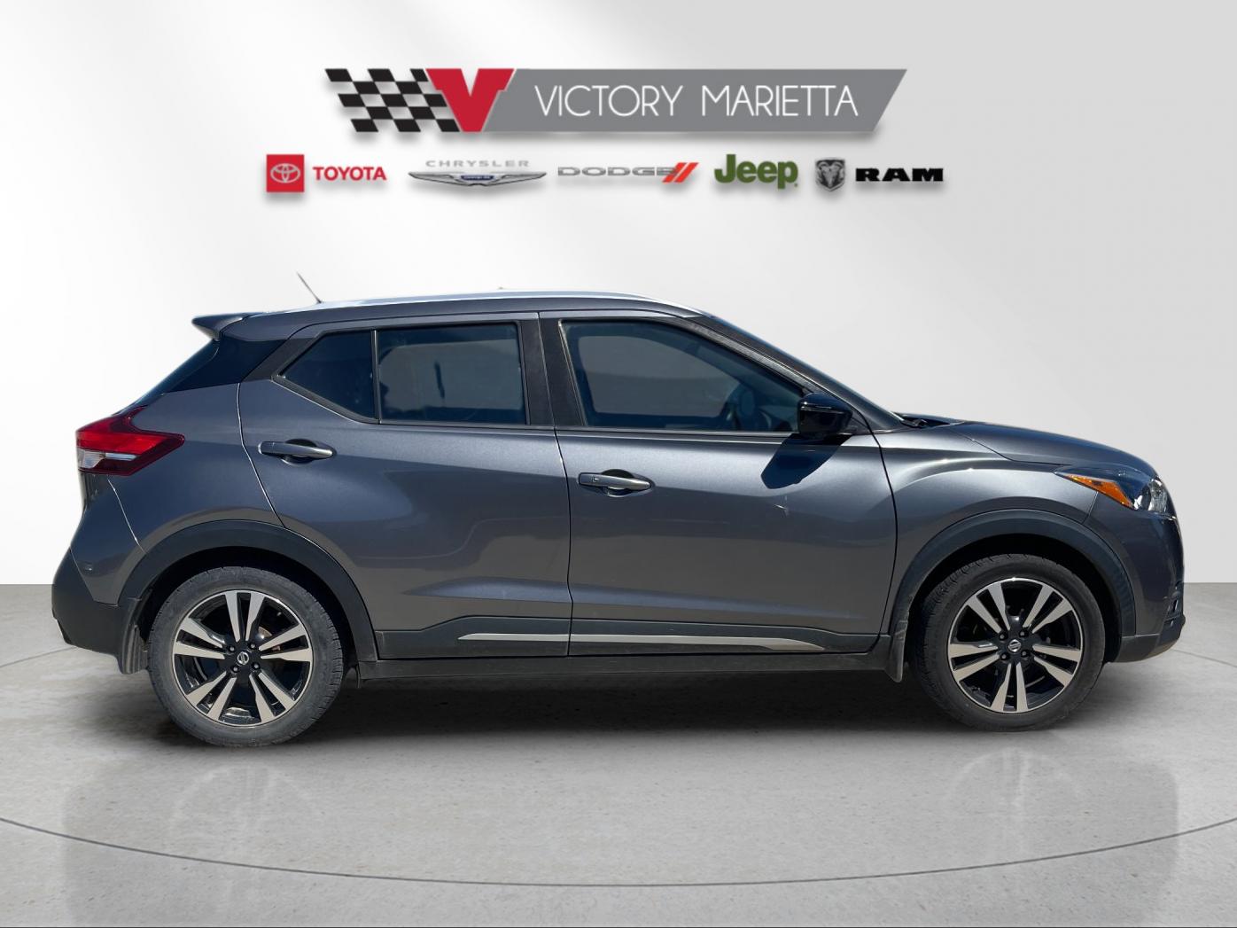 Used 2019 Gun Metallic Nissan SR image 5