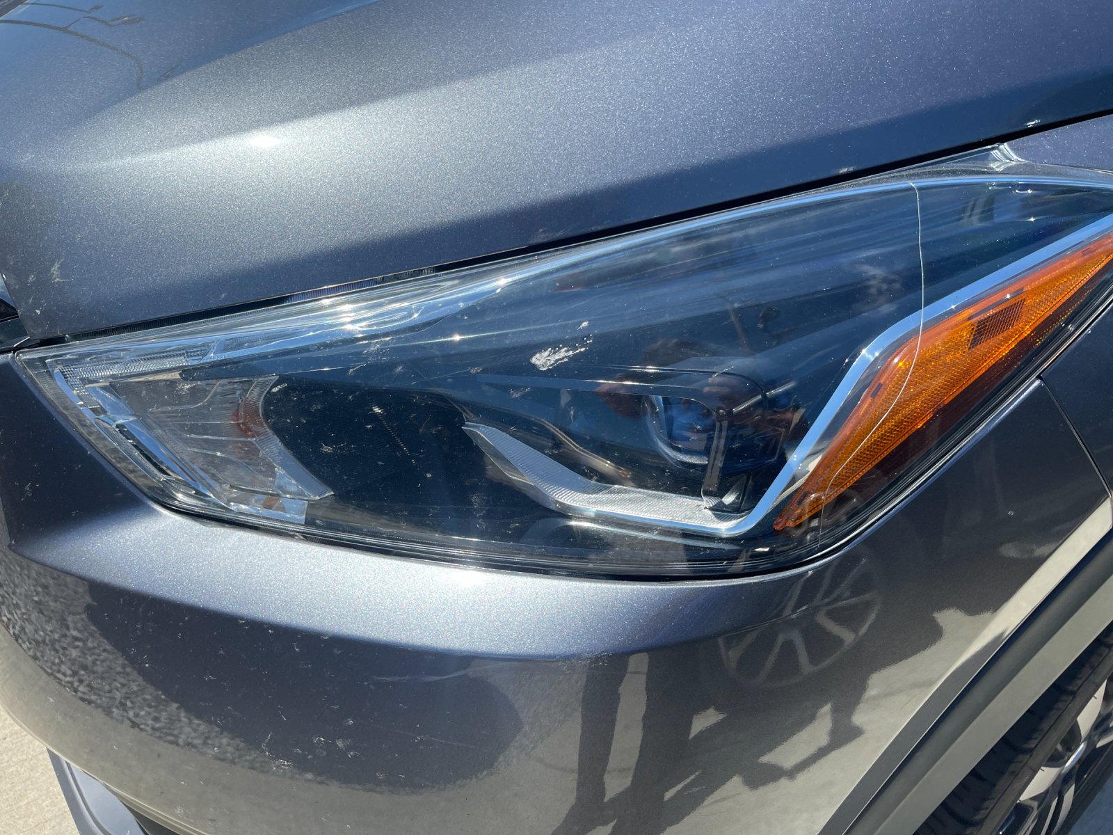 Used 2019 Gun Metallic Nissan SR image 9