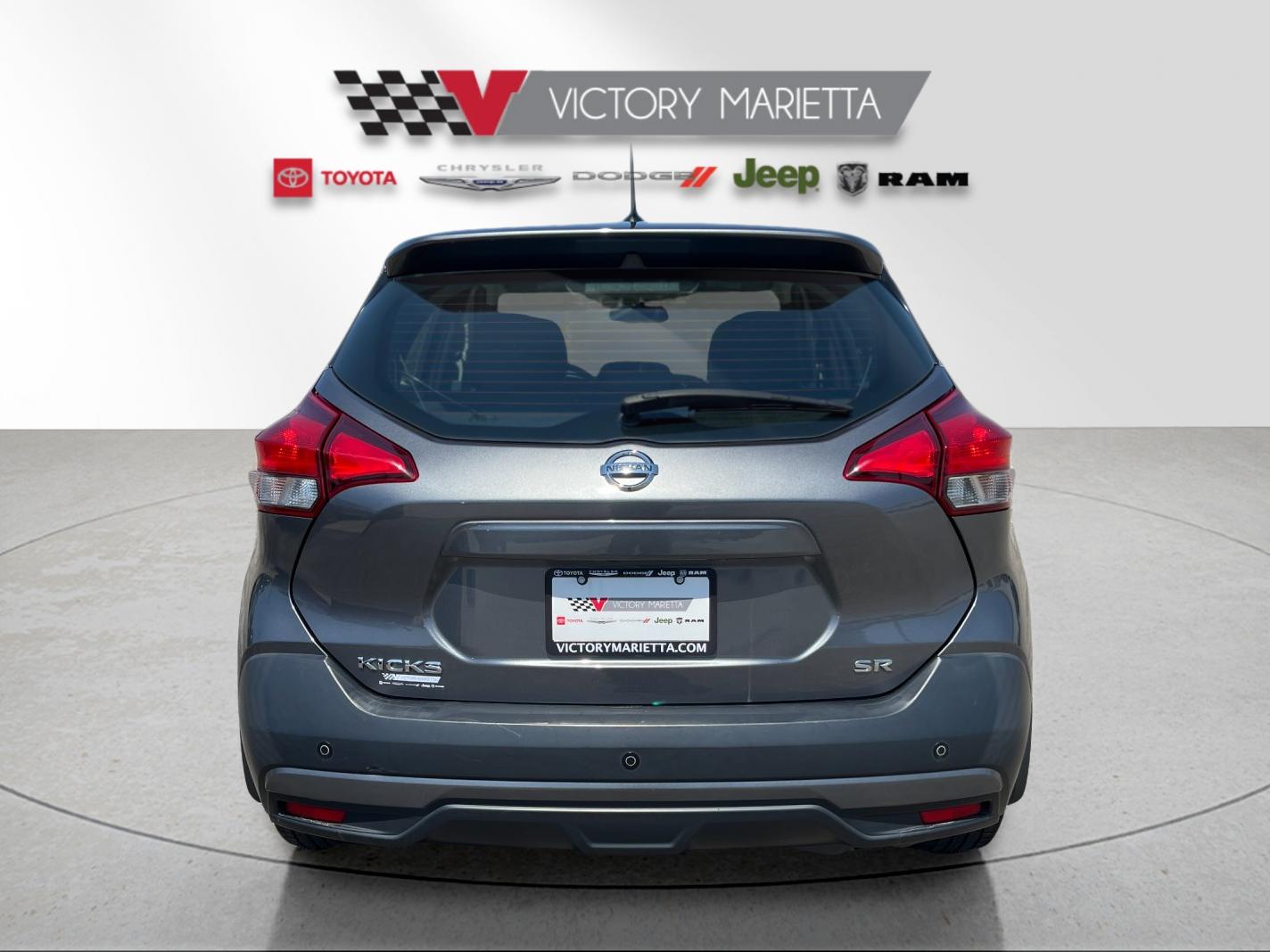 Used 2019 Gray Nissan SR image 4