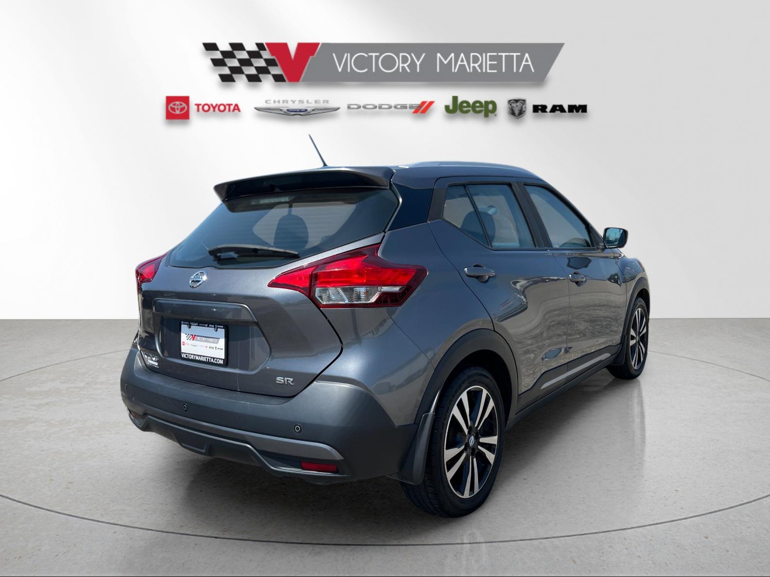 Used 2019 Gray Nissan SR image 5