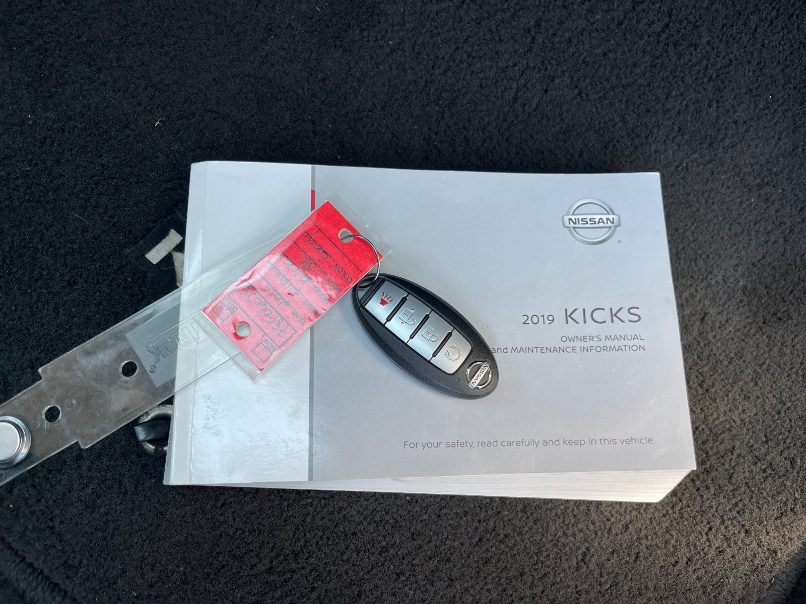 Used 2019 Gray Nissan SR image 9