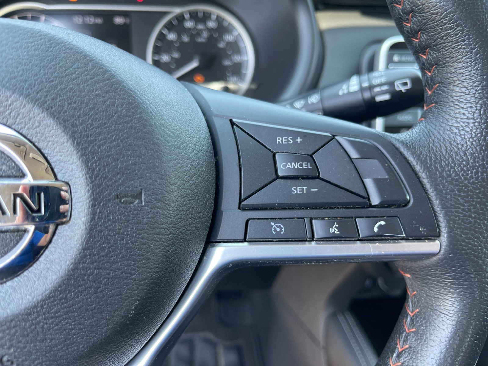 Used 2019 Gray Nissan SR image 25