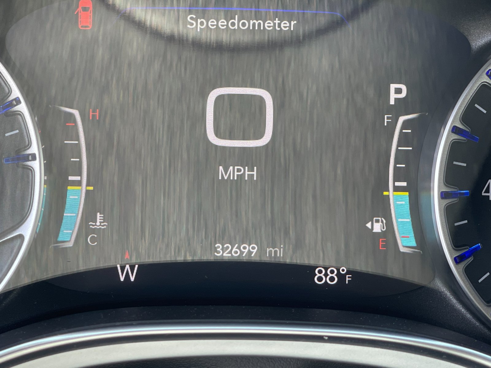 Used 2025 White Chrysler Limited image 32