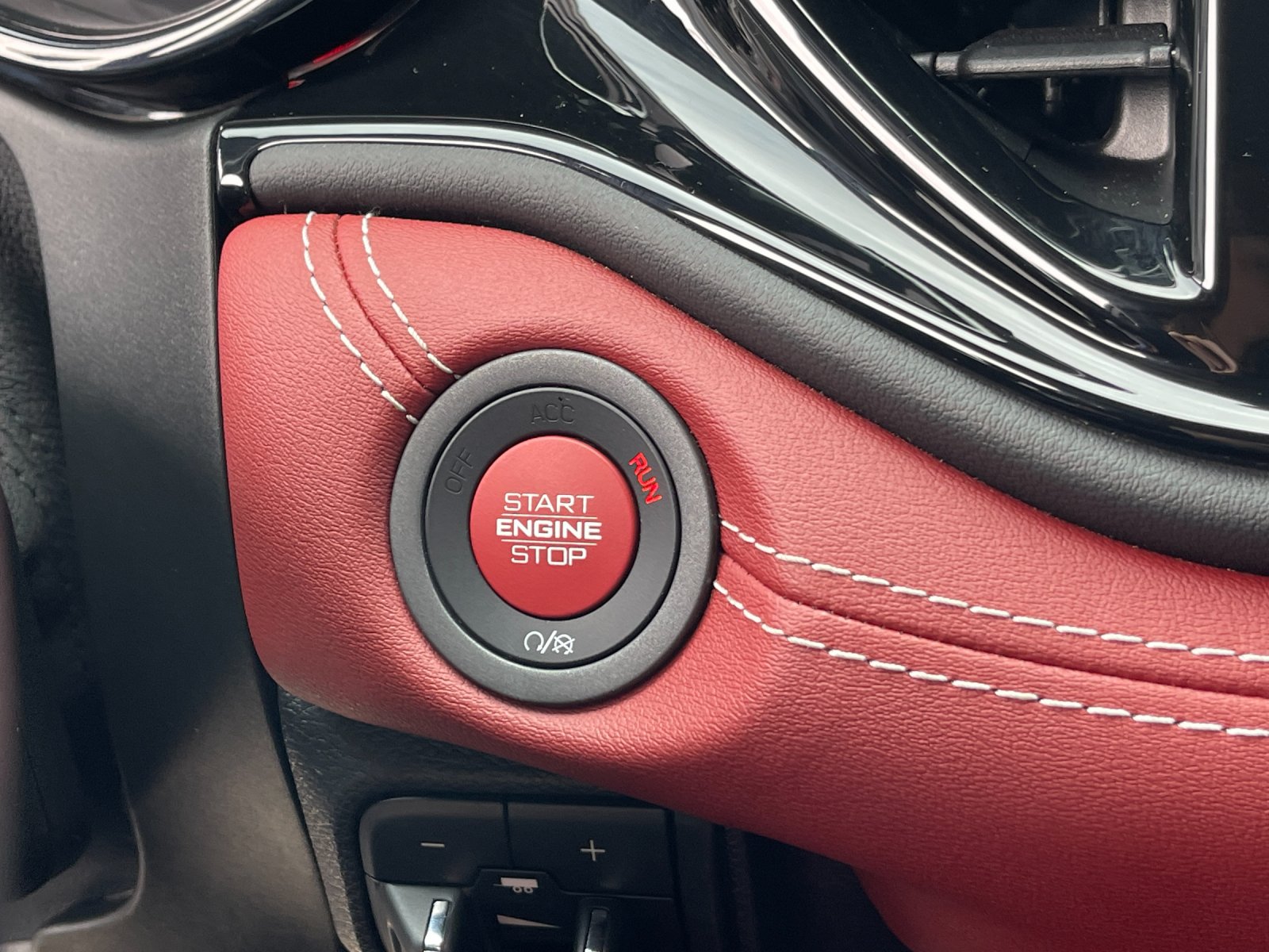 Used 2023 Gray Dodge SRT Hellcat Premium image 27