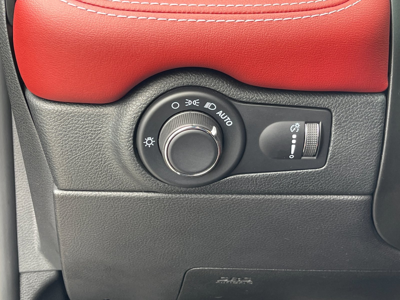 Used 2023 Gray Dodge SRT Hellcat Premium image 33