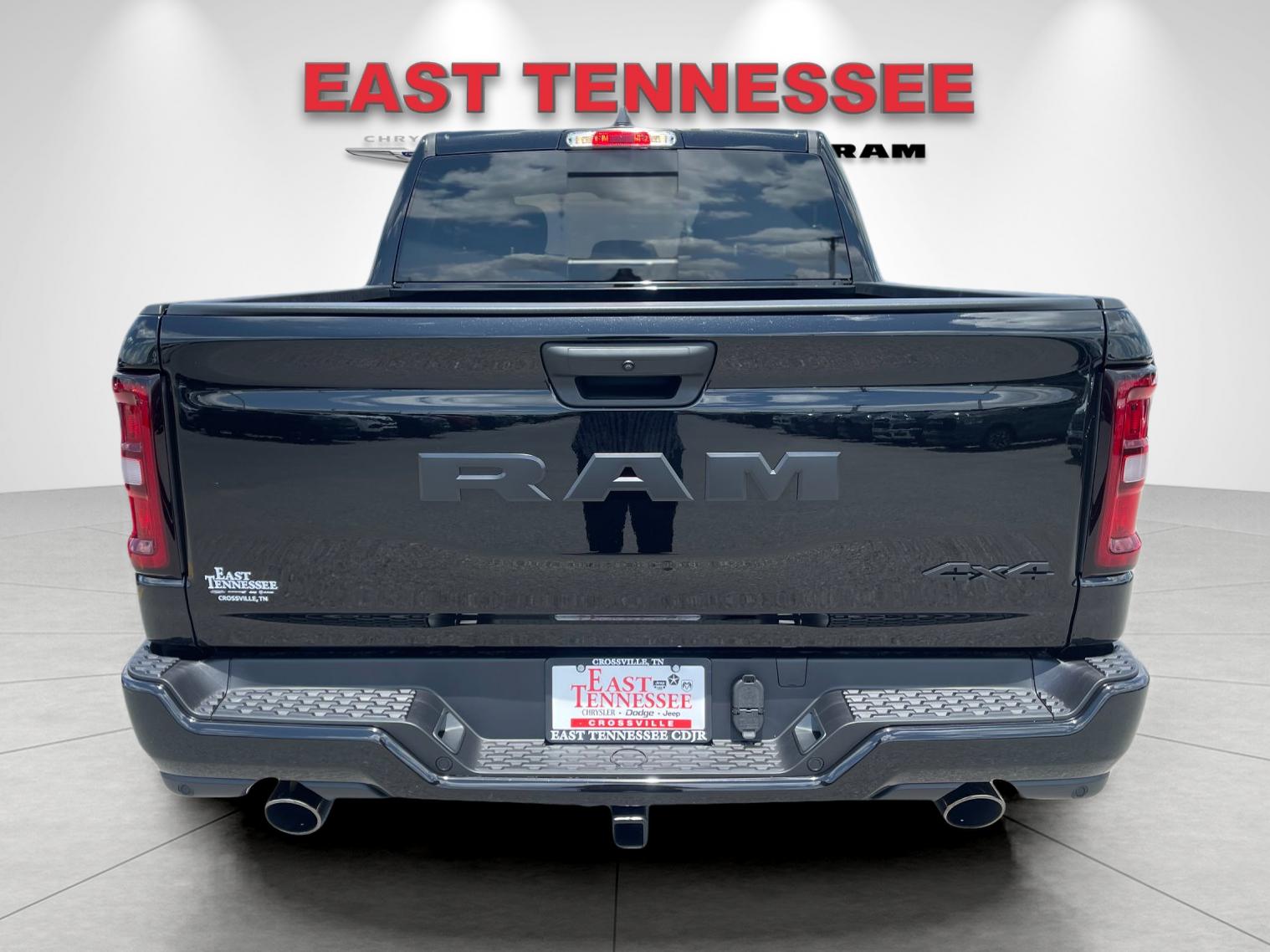 New 2026 Diamond Black Crystal Pearl-Coat Exterior Paint RAM Express image 4