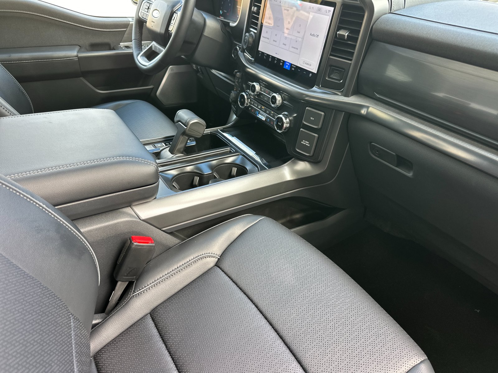 New 2026 Agate Black Metallic Ford Lariat® image 14