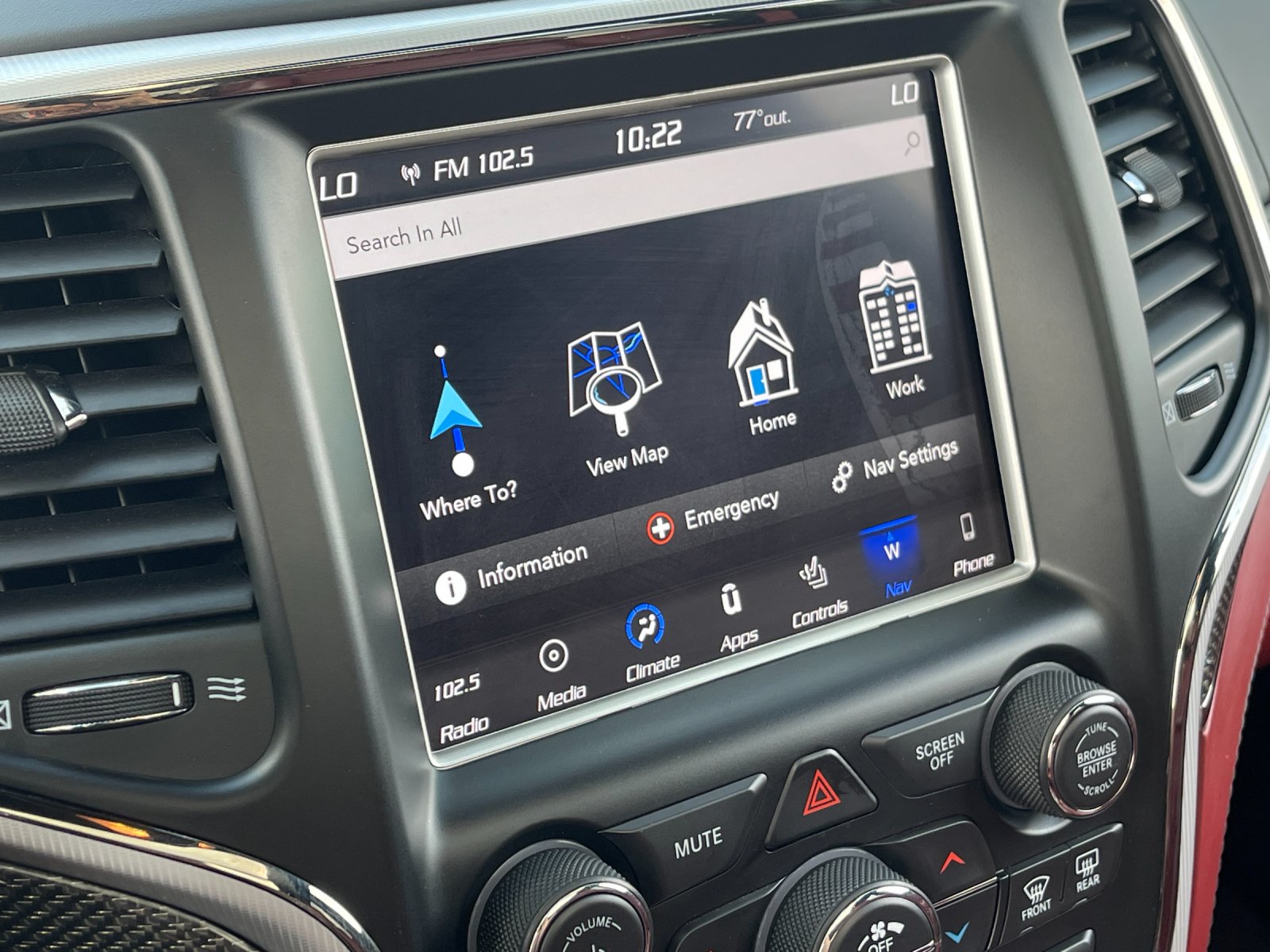 Used 2018 Silver Jeep Trackhawk image 22