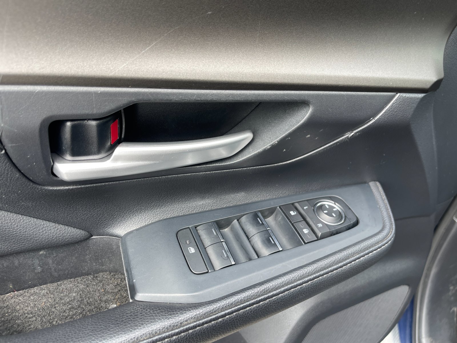 Used 2024  Toyota XLE image 13