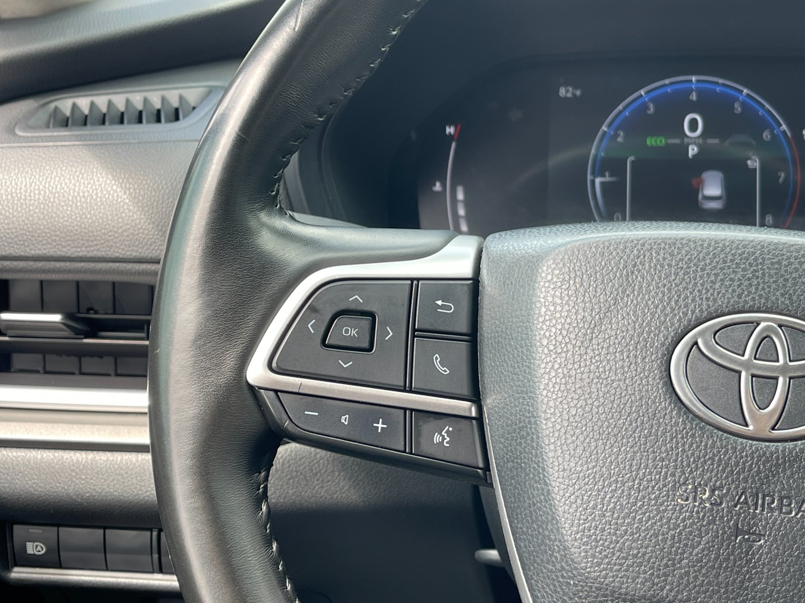 Used 2024  Toyota XLE image 27