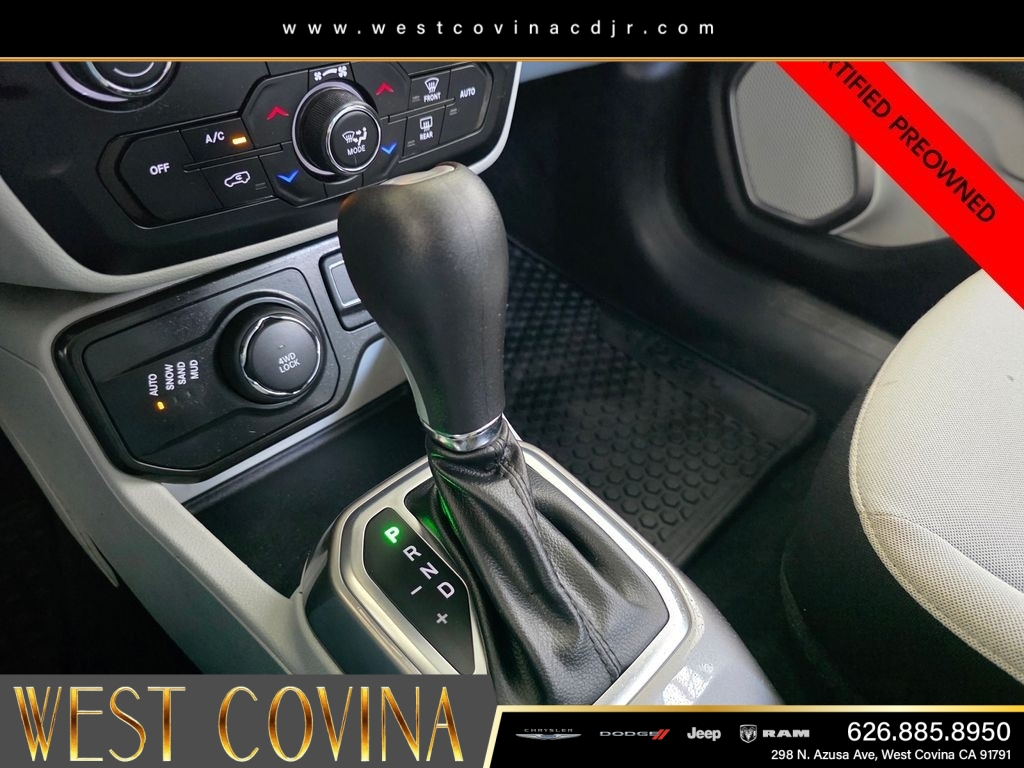 Certified Used 2022 Blue Jeep Latitude image 27