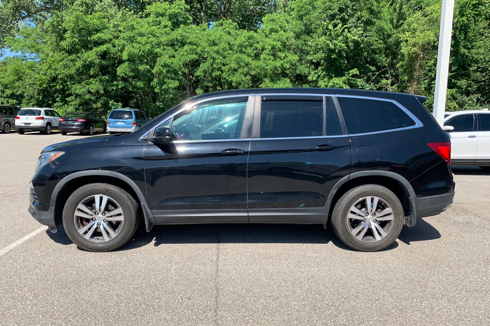 Certified Used 2016 Crystal Black Pearl Honda EX-L image 2