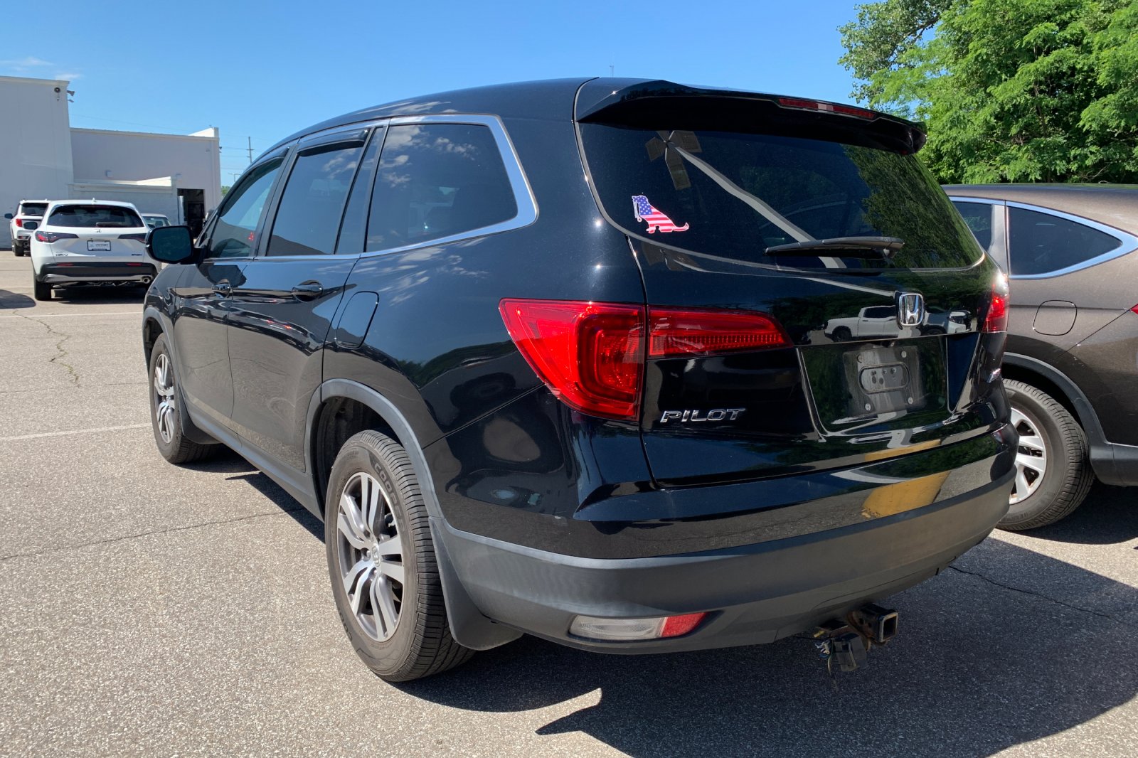 Certified Used 2016 Crystal Black Pearl Honda EX-L image 3