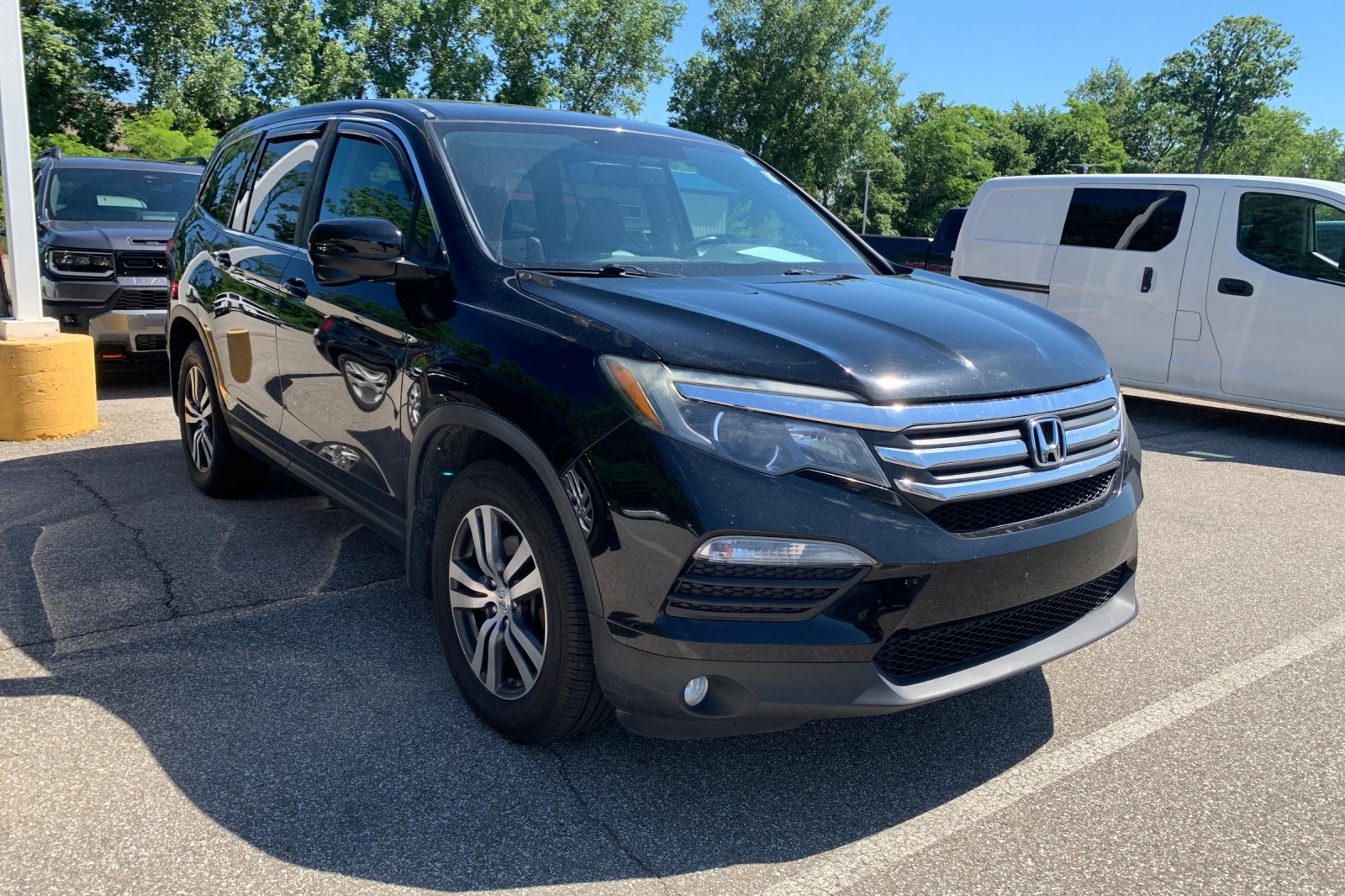 Certified Used 2016 Crystal Black Pearl Honda EX-L image 6