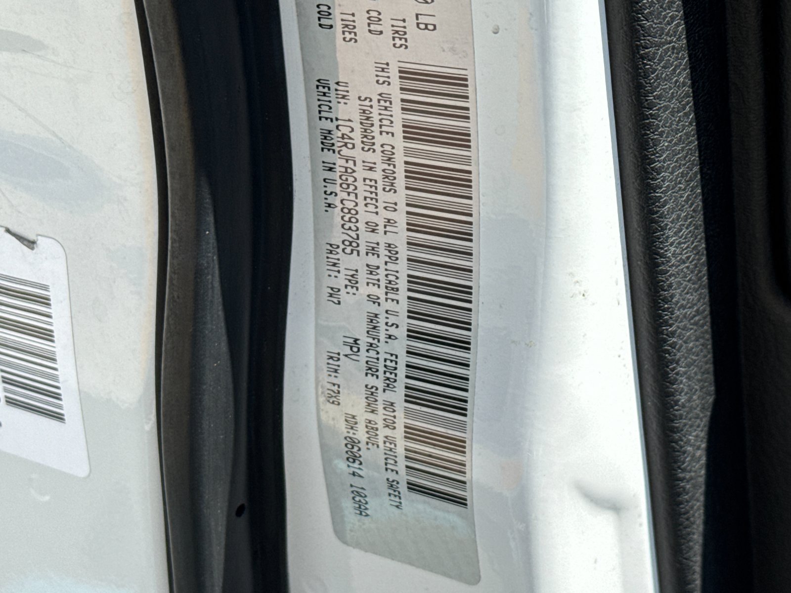 Used 2015 White Jeep Laredo image 27