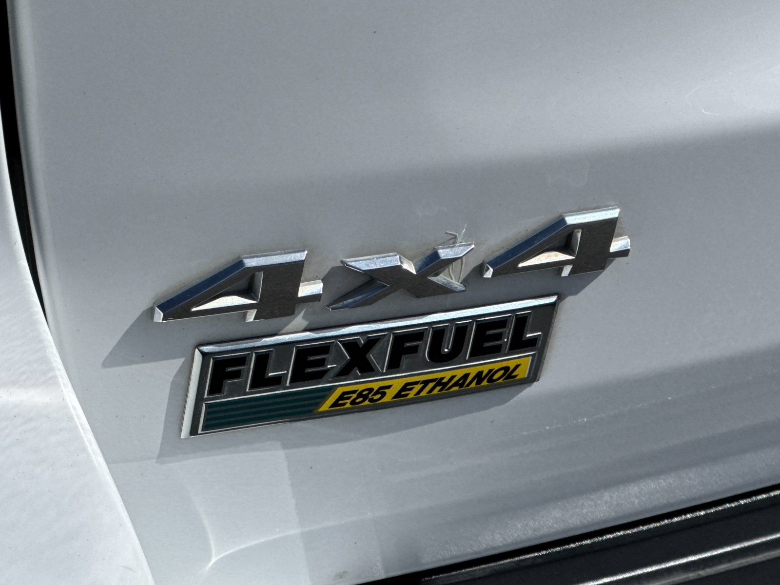 Used 2015 White Jeep Laredo image 25