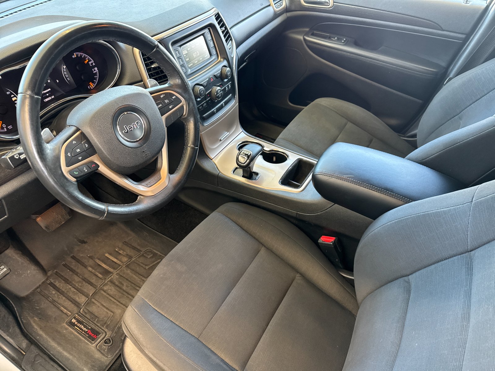 Used 2015 White Jeep Laredo image 10
