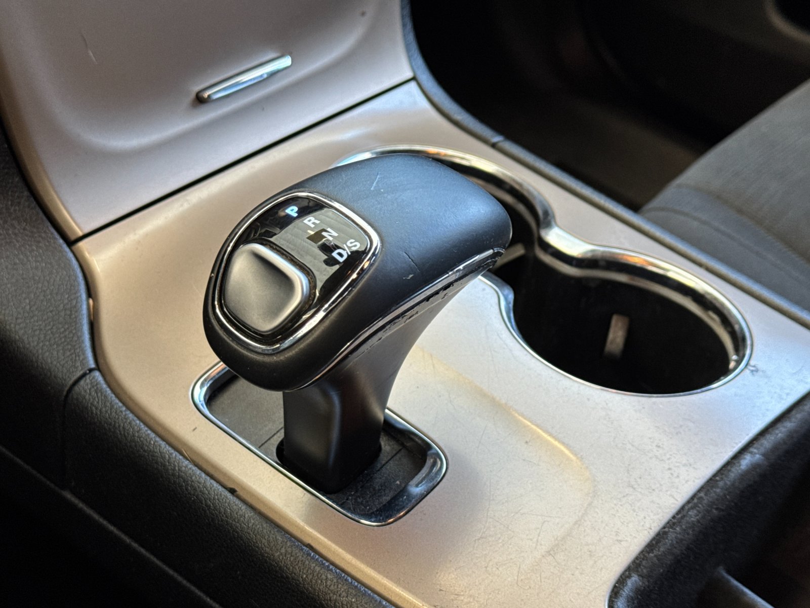 Used 2015 White Jeep Laredo image 20