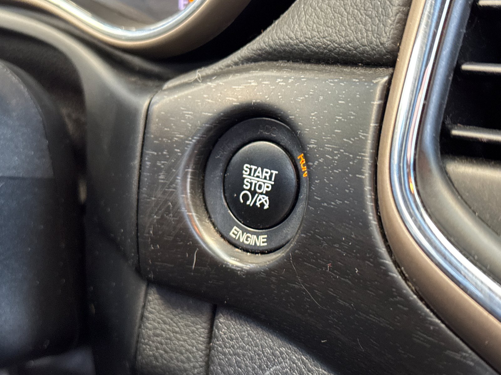 Used 2015 White Jeep Laredo image 21