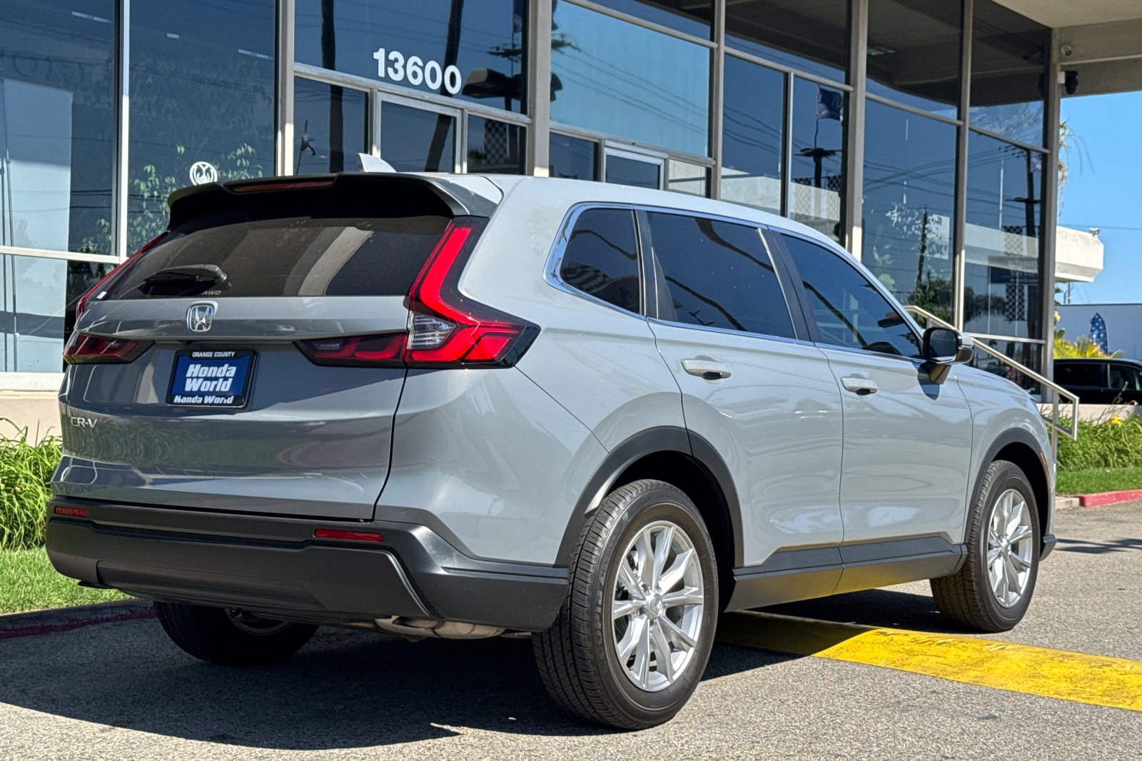 Certified Used 2025 Urban Gray Pearl Honda 1.5T AWD EX image 5