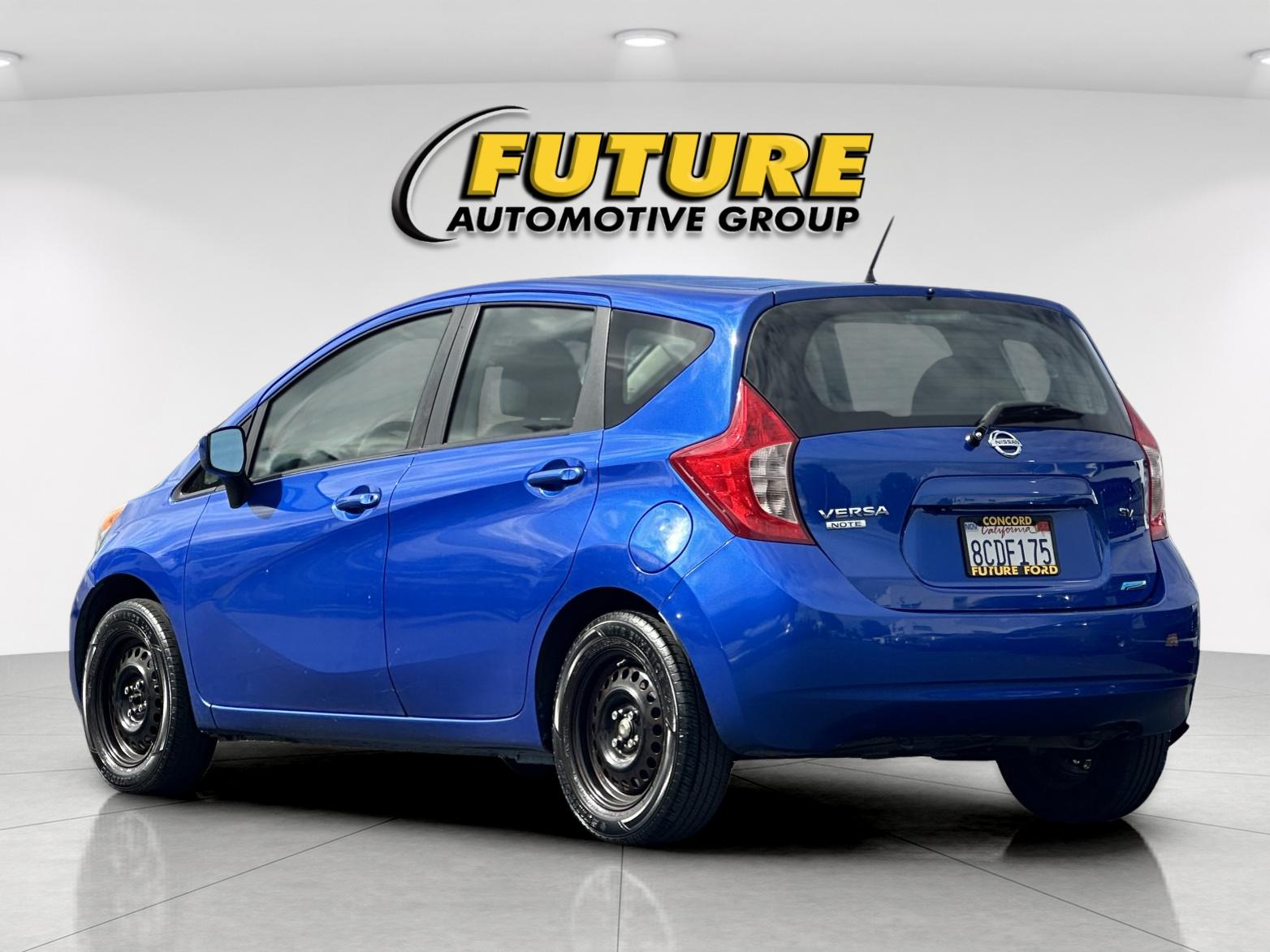 Used 2016 Blue Nissan SV image 5