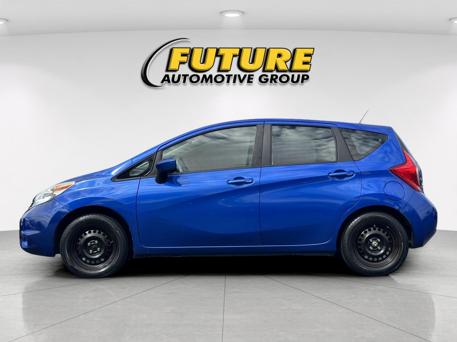 Used 2016 Blue Nissan SV image 6