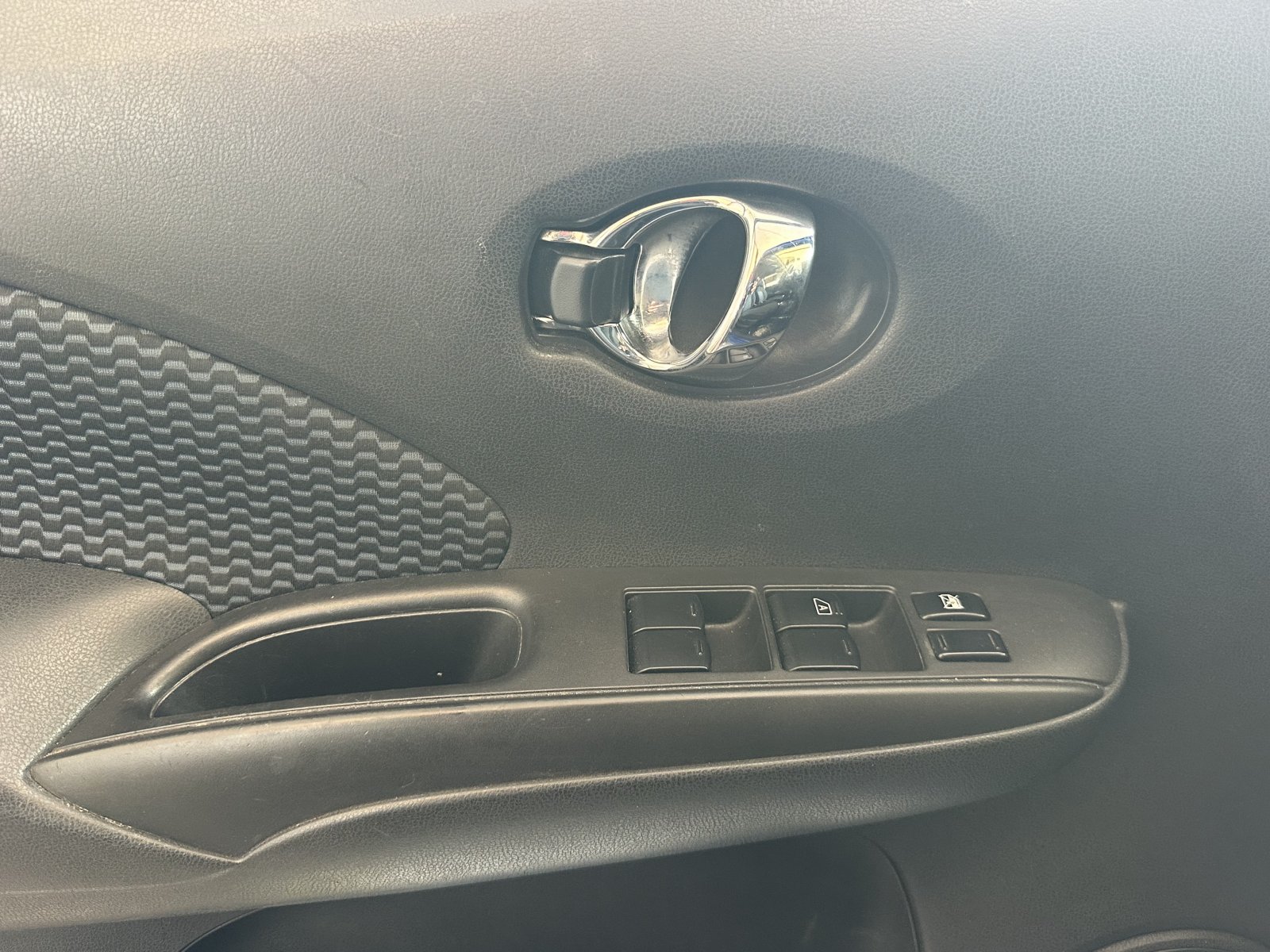 Used 2016 Blue Nissan SV image 10