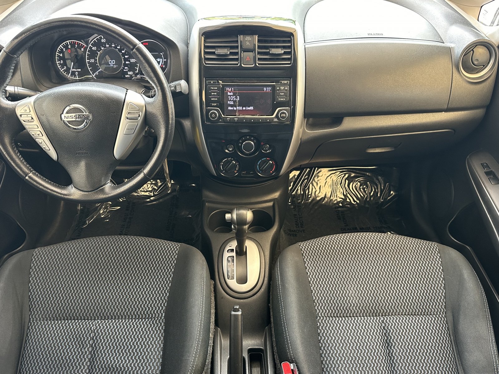 Used 2016 Blue Nissan SV image 12