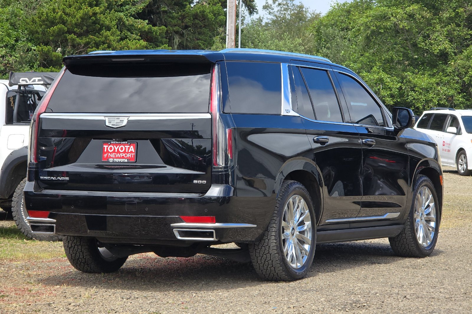 Used 2021 Black Cadillac Premium Luxury image 4