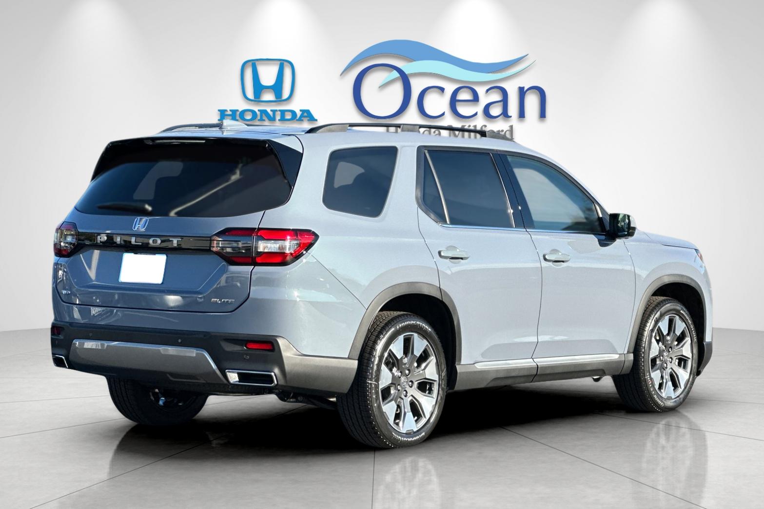 New 2026 Sonic Gray Pearl Honda AWD Elite image 5