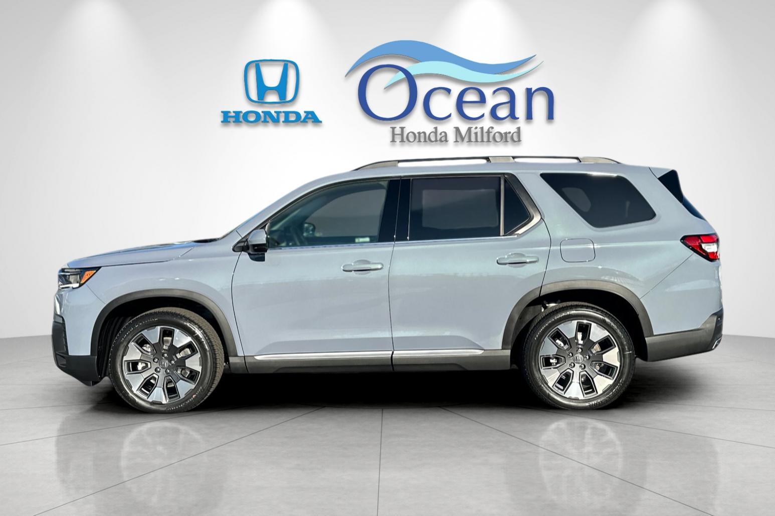 New 2026 Sonic Gray Pearl Honda AWD Elite image 2