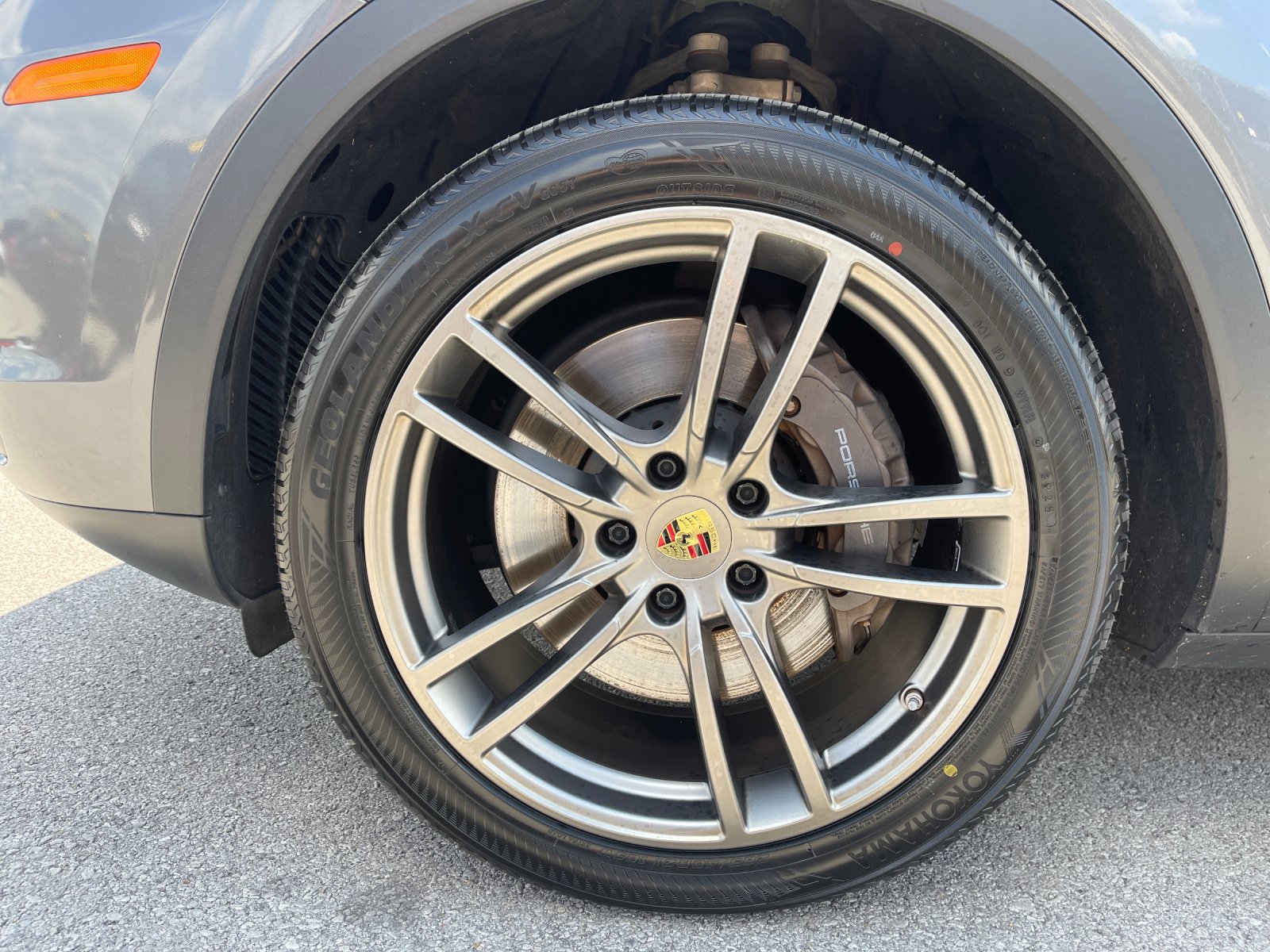 Used 2021  Porsche Base image 32