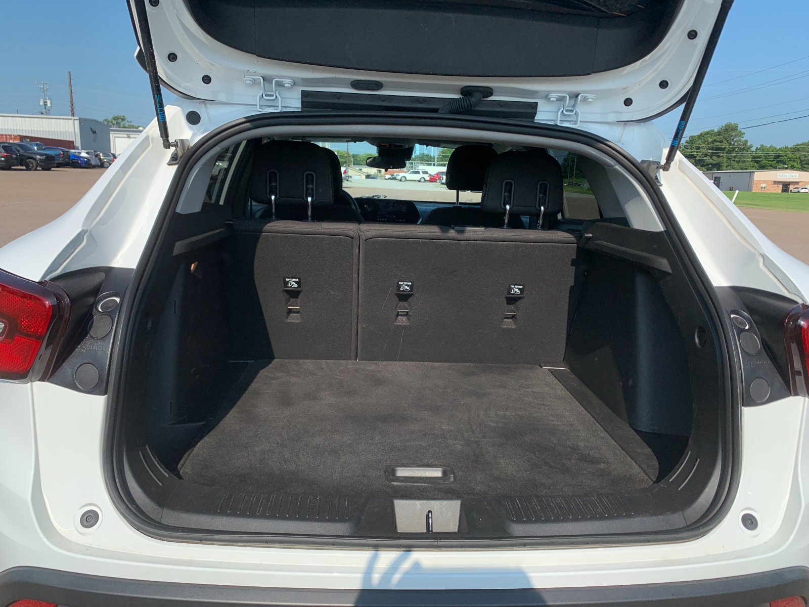 Used 2024 White Chevrolet LS image 19