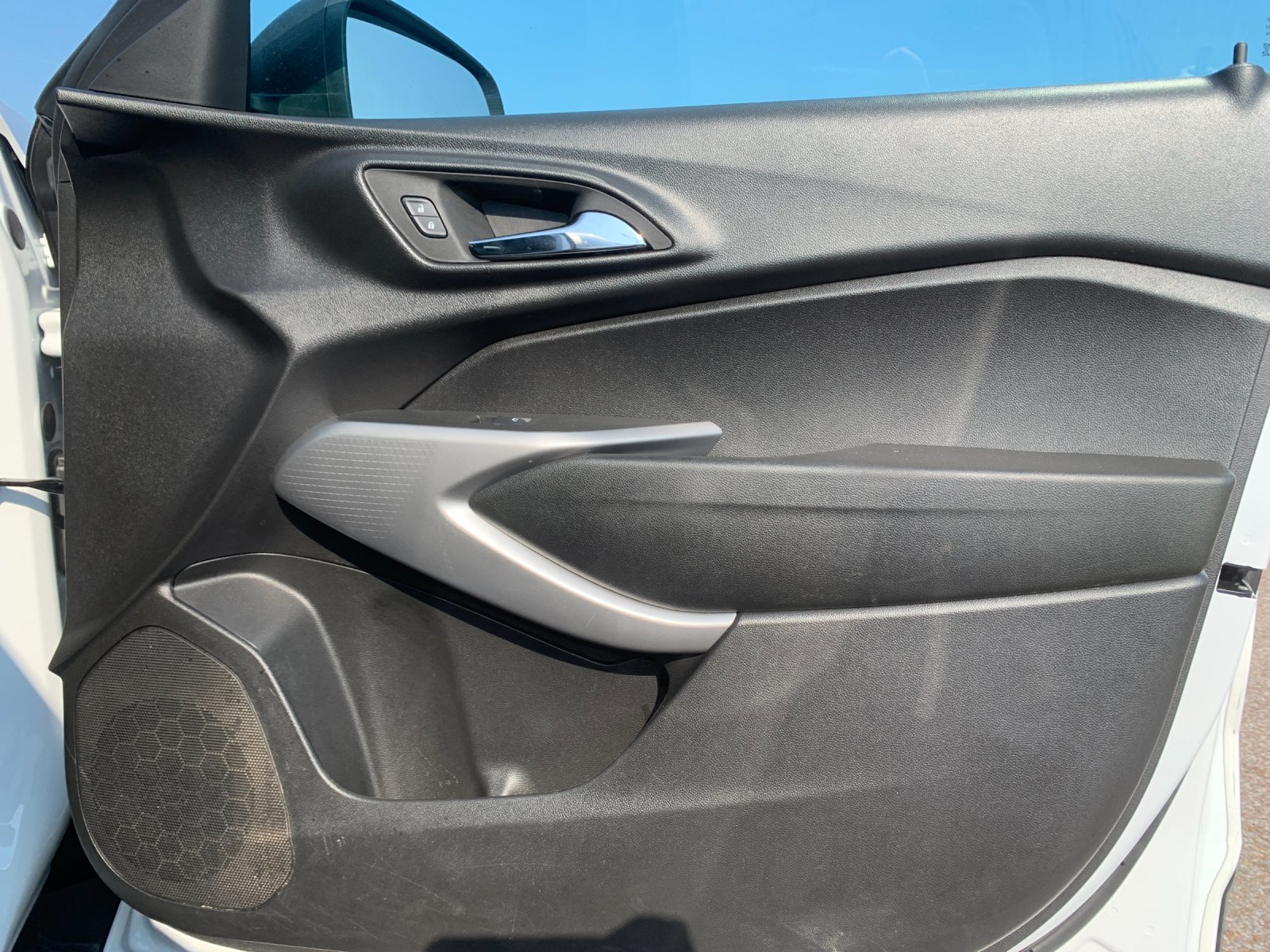 Used 2024 White Chevrolet LS image 21