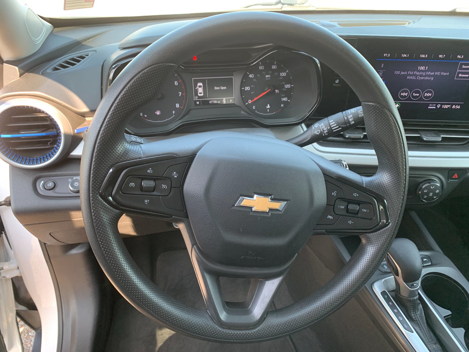 Used 2024 White Chevrolet LS image 28