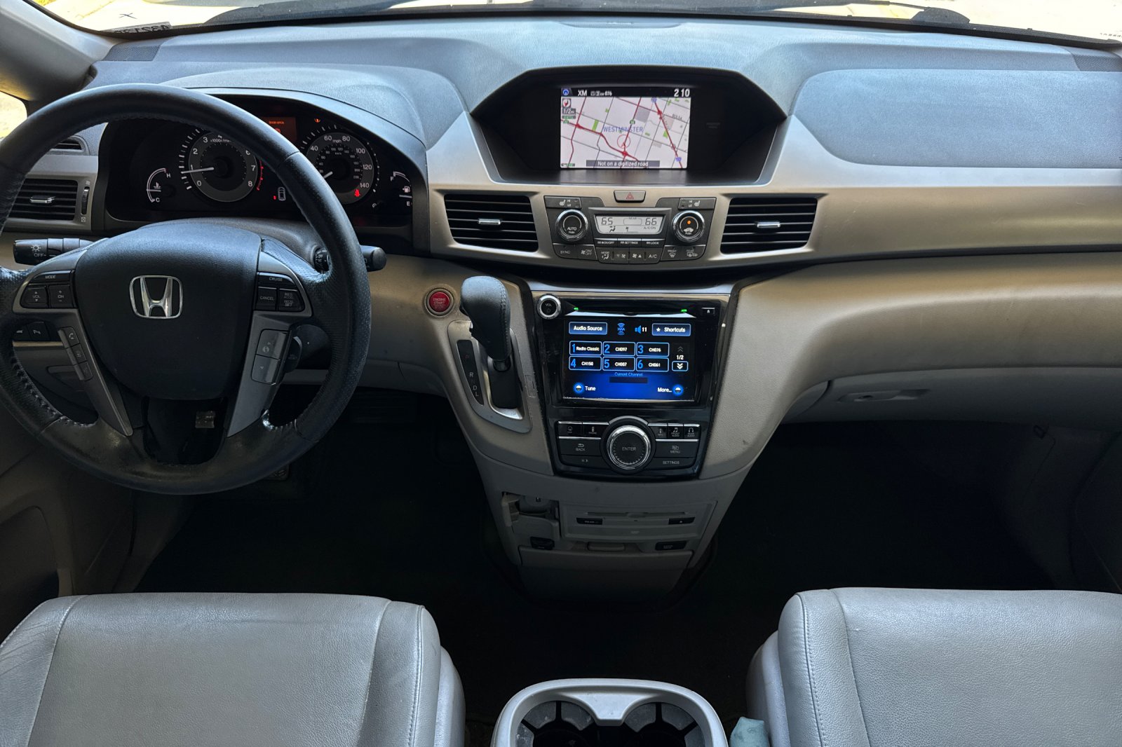 Certified Used 2016 Modern Steel Metallic Honda Touring Elite image 9
