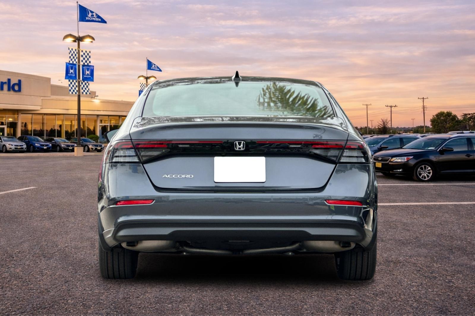 New 2026 Meteorite Gray Metallic Honda SE image 5