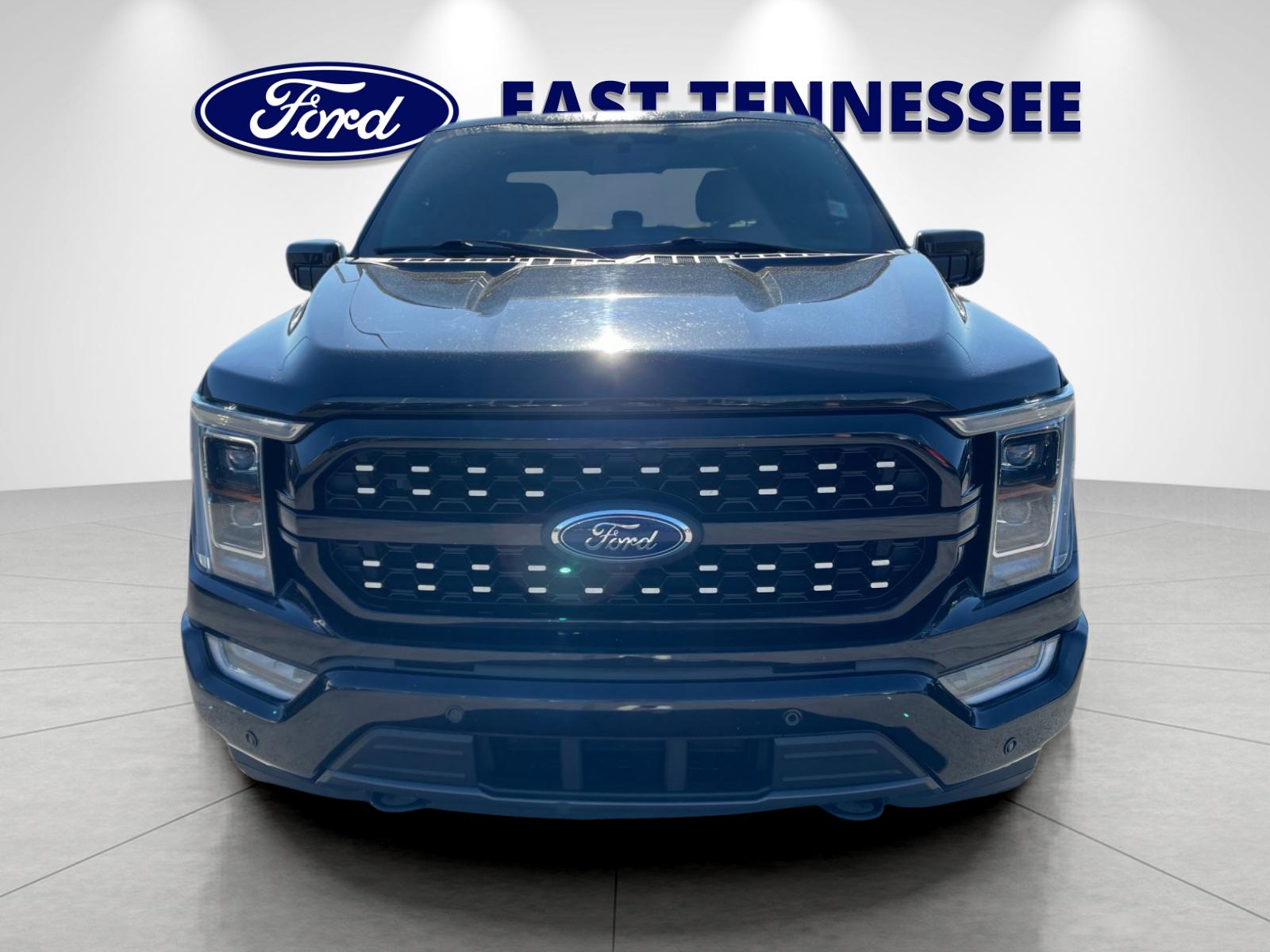 Used 2021 Black Metallic Ford Lariat image 9